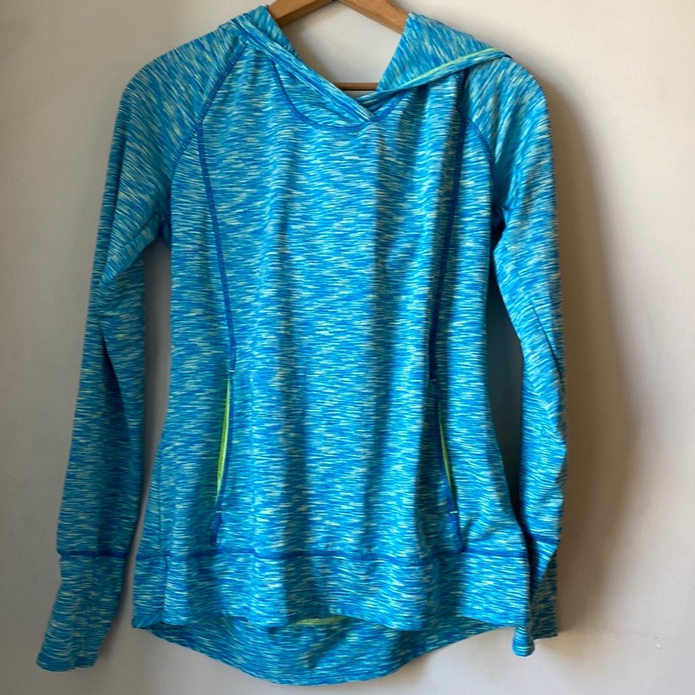 Athletic long sleeve shirt. Size small